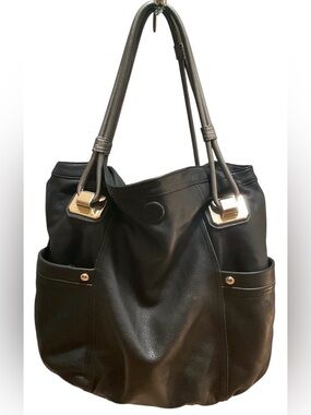 B Makowsky Pebbled Leather Magnetic Close Purse Handbag Black/Gray Double Handle